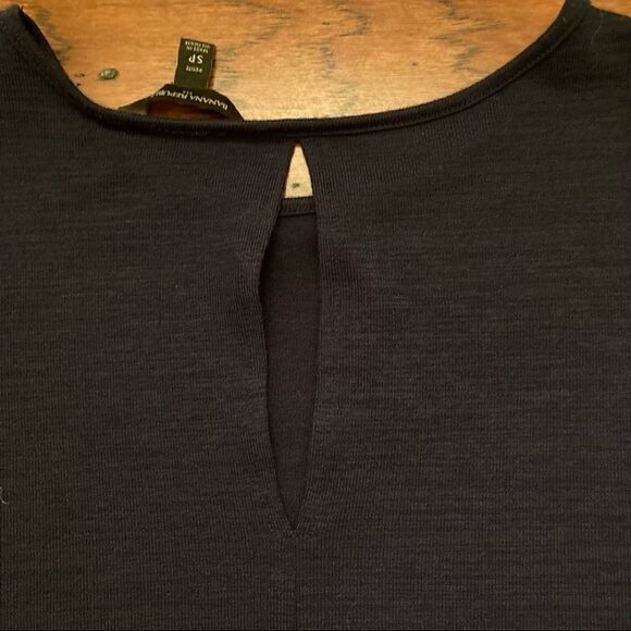 Banana Republic sleeveless top, women’s size petite sm - Picture 2 of 4